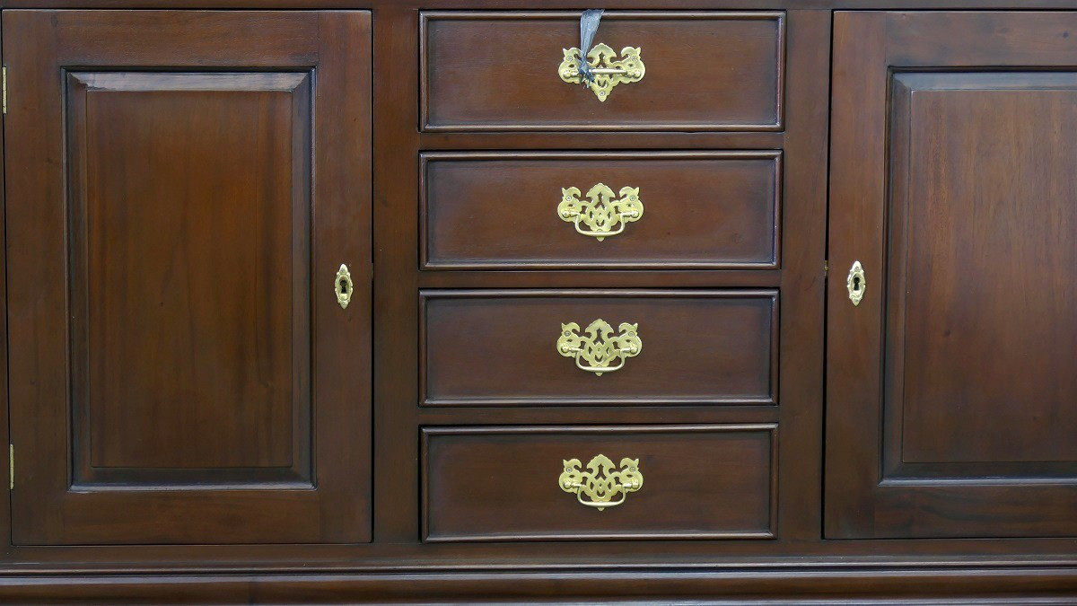 Schrank Buffet Sideboard massiv Mahagoni Farbe dunkelbraun Walnuss