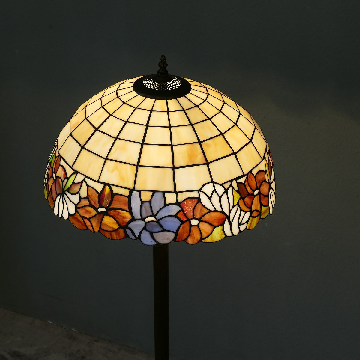 Lampe Leuchte Stehlampe Stehleuchte Tiffany Messingfuss