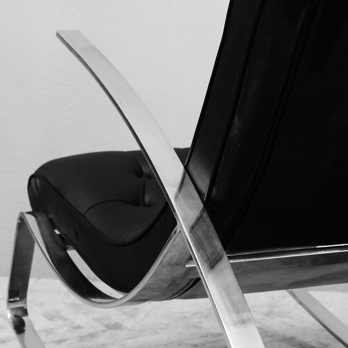 Schaukelstuhl Lounge Liege Sofa Design Klassiker Couch Farbe: Schwarz
