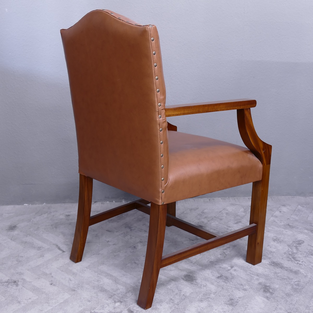Wunderschöner Sessel mit Armlehne, Mahagoni, Leder brown