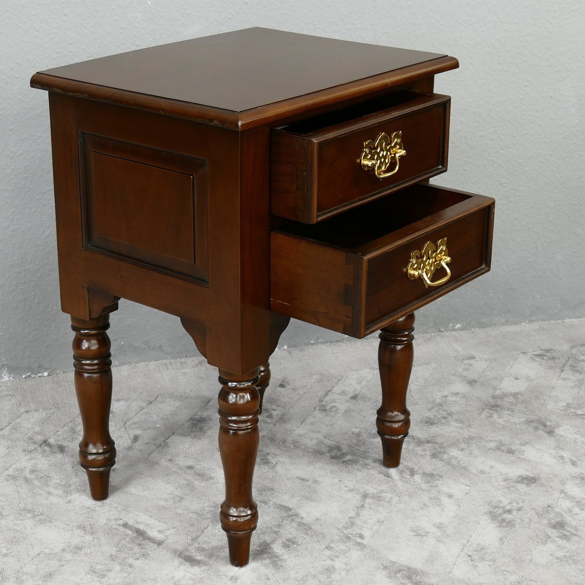 Beistelltisch Konsole Nachttisch massiv Mahagoni dark brown Walnuss