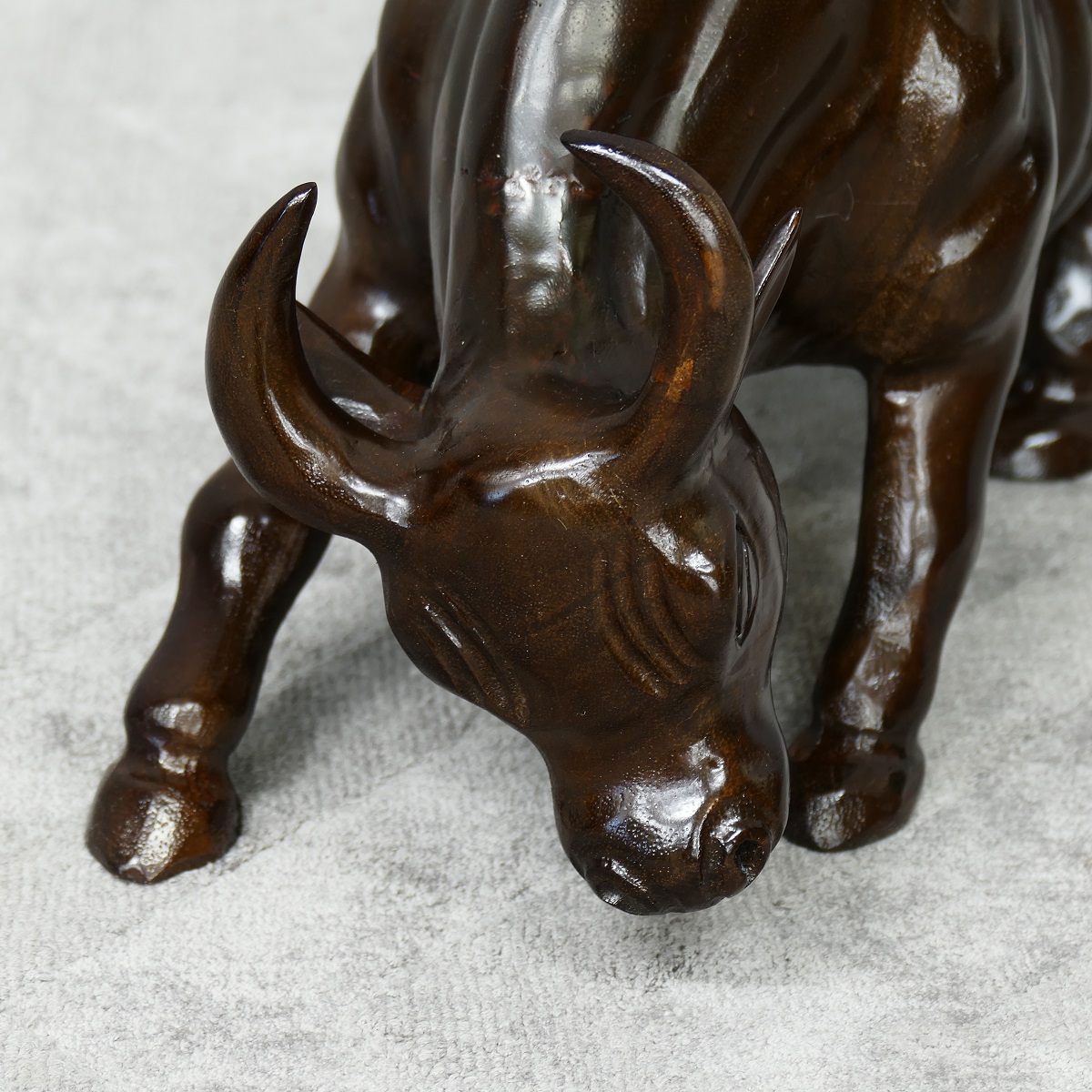 Kunsthandwerk Bull Bulle Stier Figur DEKOFIGUR Mahagoni Handarbeit 