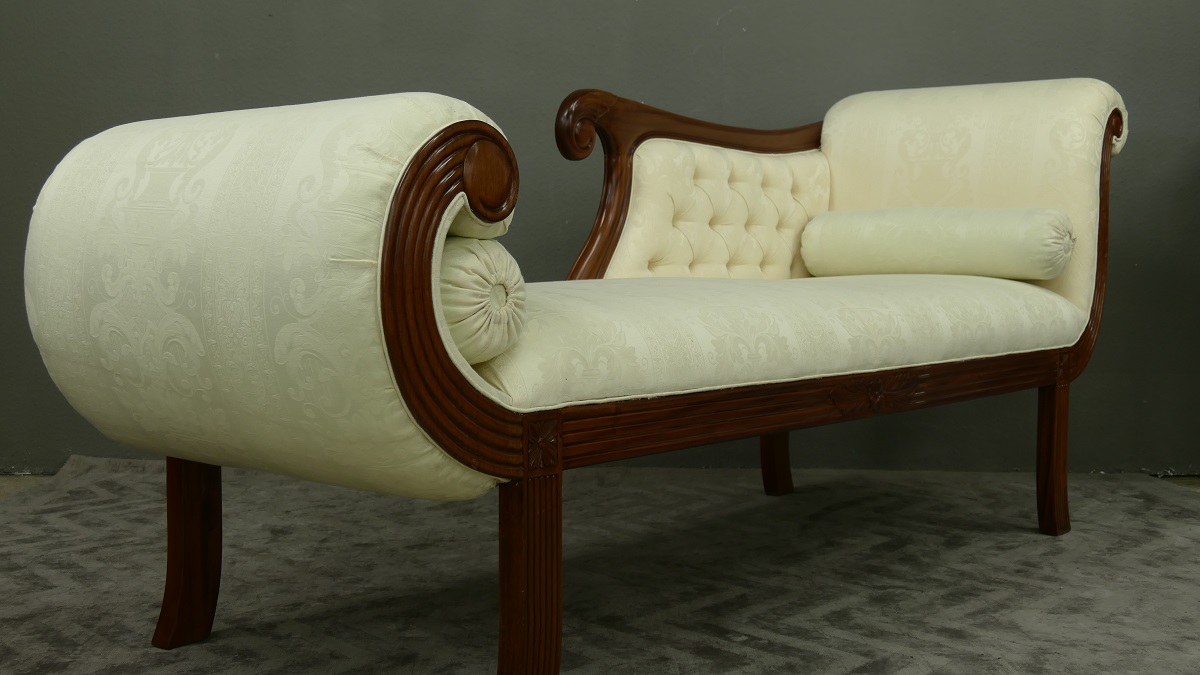 Edle Couch Recamiere Ottomane im Antikdesign Mahagoni lightbrown Walnuss, Textil