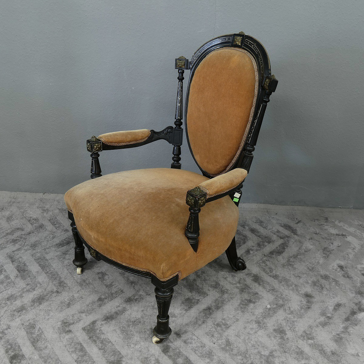 Antik Polstersessel Sessel Stuhl mit Armlehnen Nordfolk um 1890 handgeschnitzt