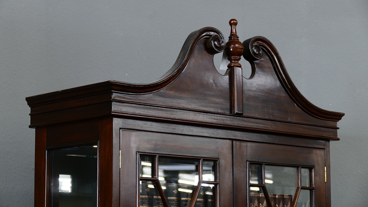 Englischer Vitrine Bücherschrank Oxford Mahagoni Kolonialstil ein Traum