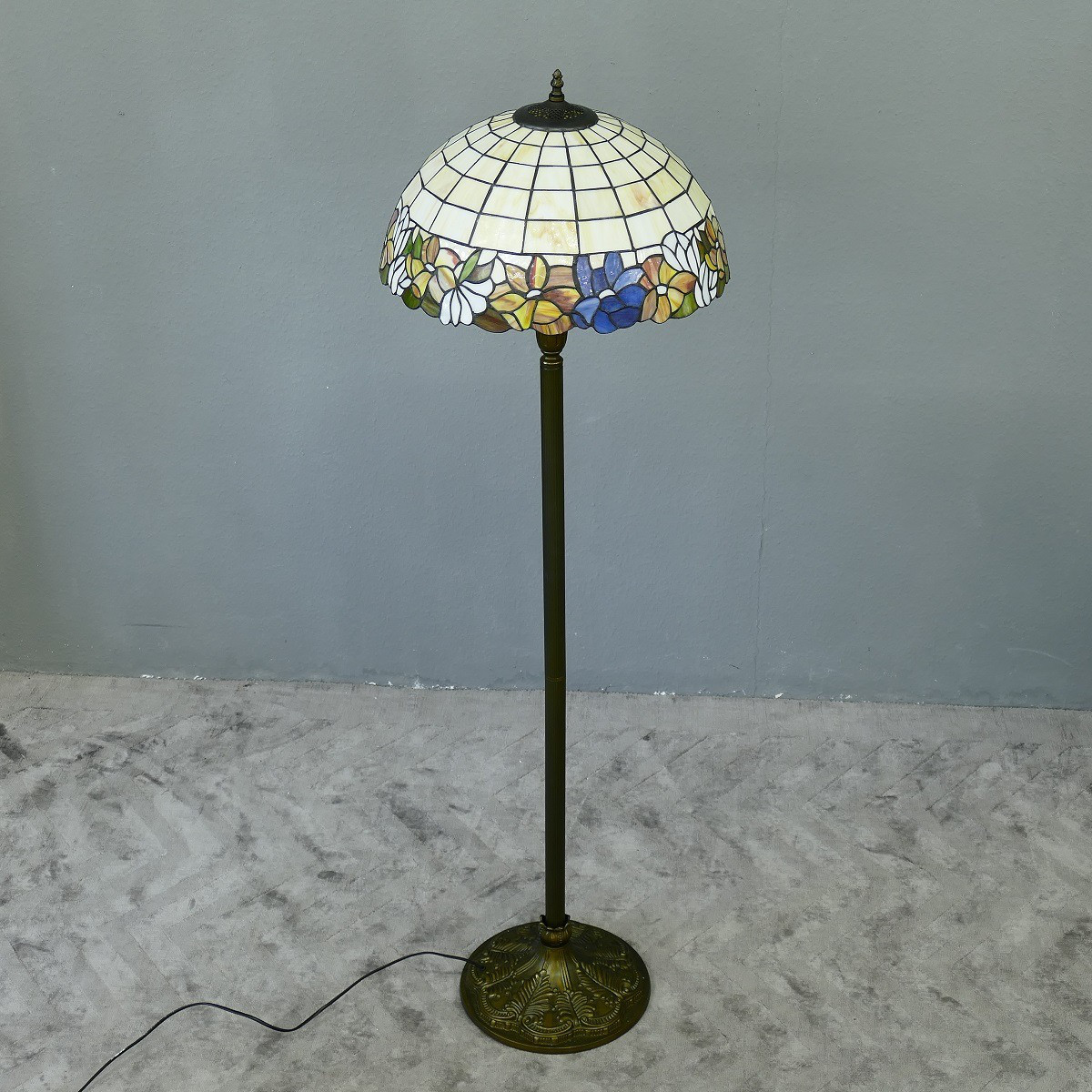 Lampe Leuchte Stehlampe Stehleuchte Tiffany Messingfuss