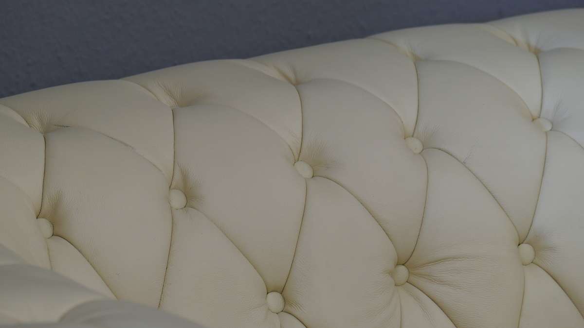 Sessel Sofa Couch Chesterfield 3-Sitzer Farbe beige Modell YS-2008