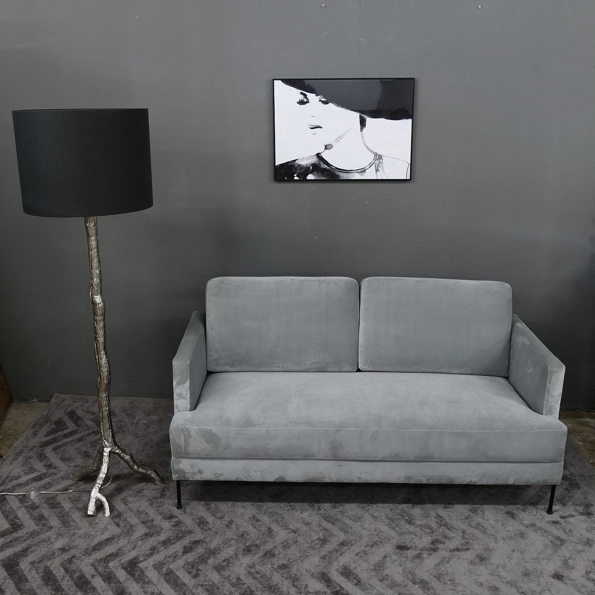 Designer Leuchte Stehleuchte Lampe Stehlampe Silber / Black Höhe 66 cm 