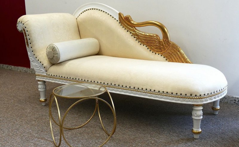The Recamiere of Princess Ottomane Couch massiv Mahagoni Handarbeit