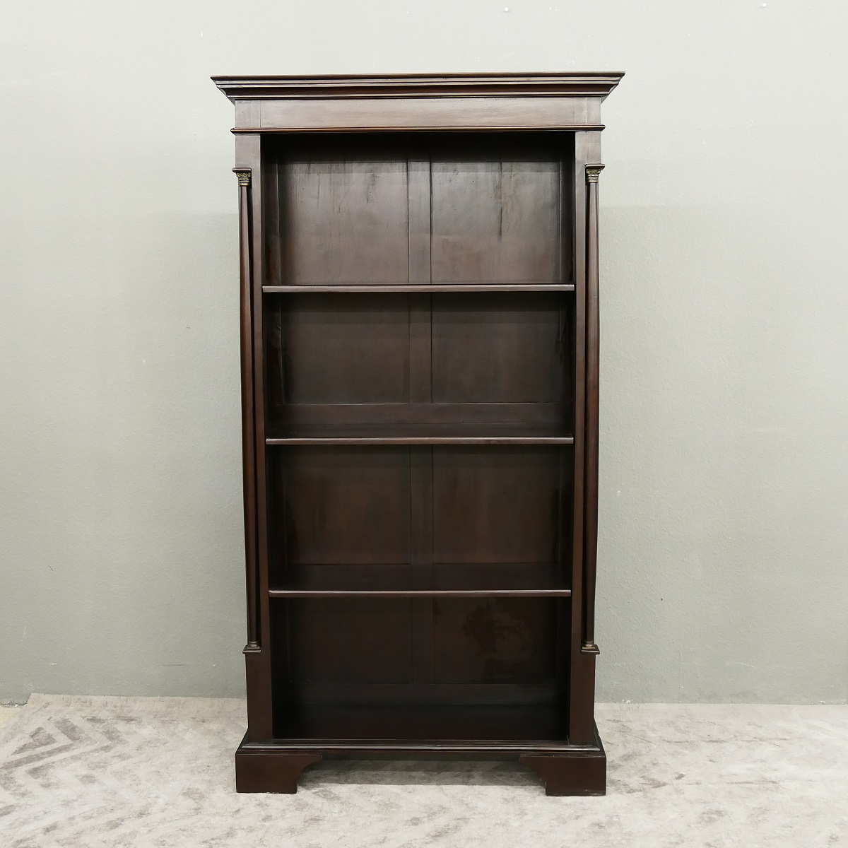 Wunderschönes Buchregal Bücherschrank Bücherregal Regal aus massiv Mahagoni