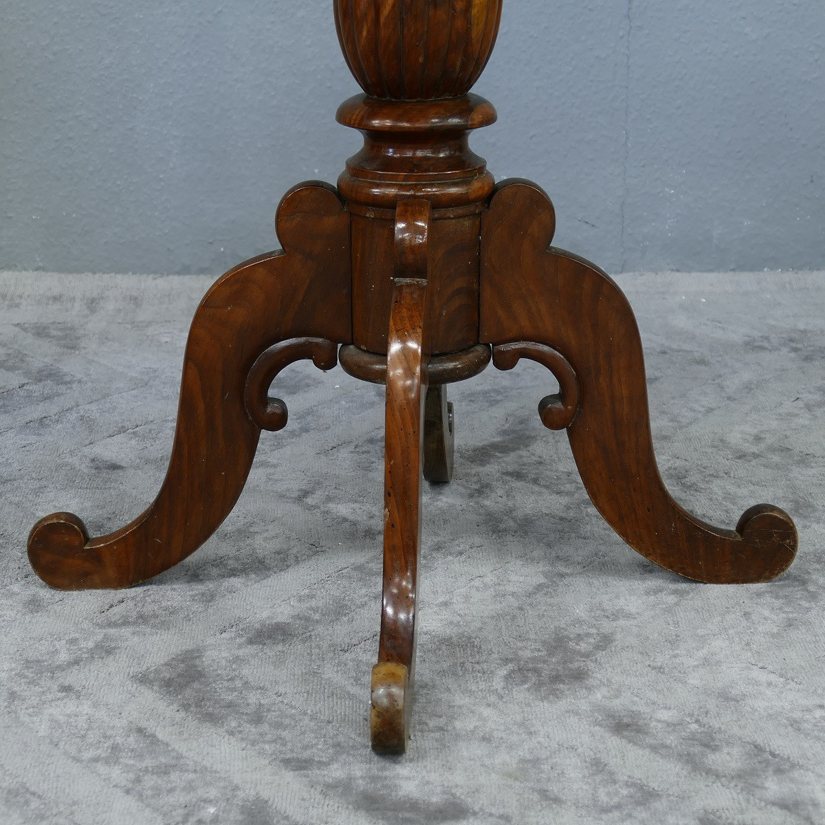Tisch Beistelltisch Teetisch Nähtisch Nussbaum Schublade Antik um 1890 England