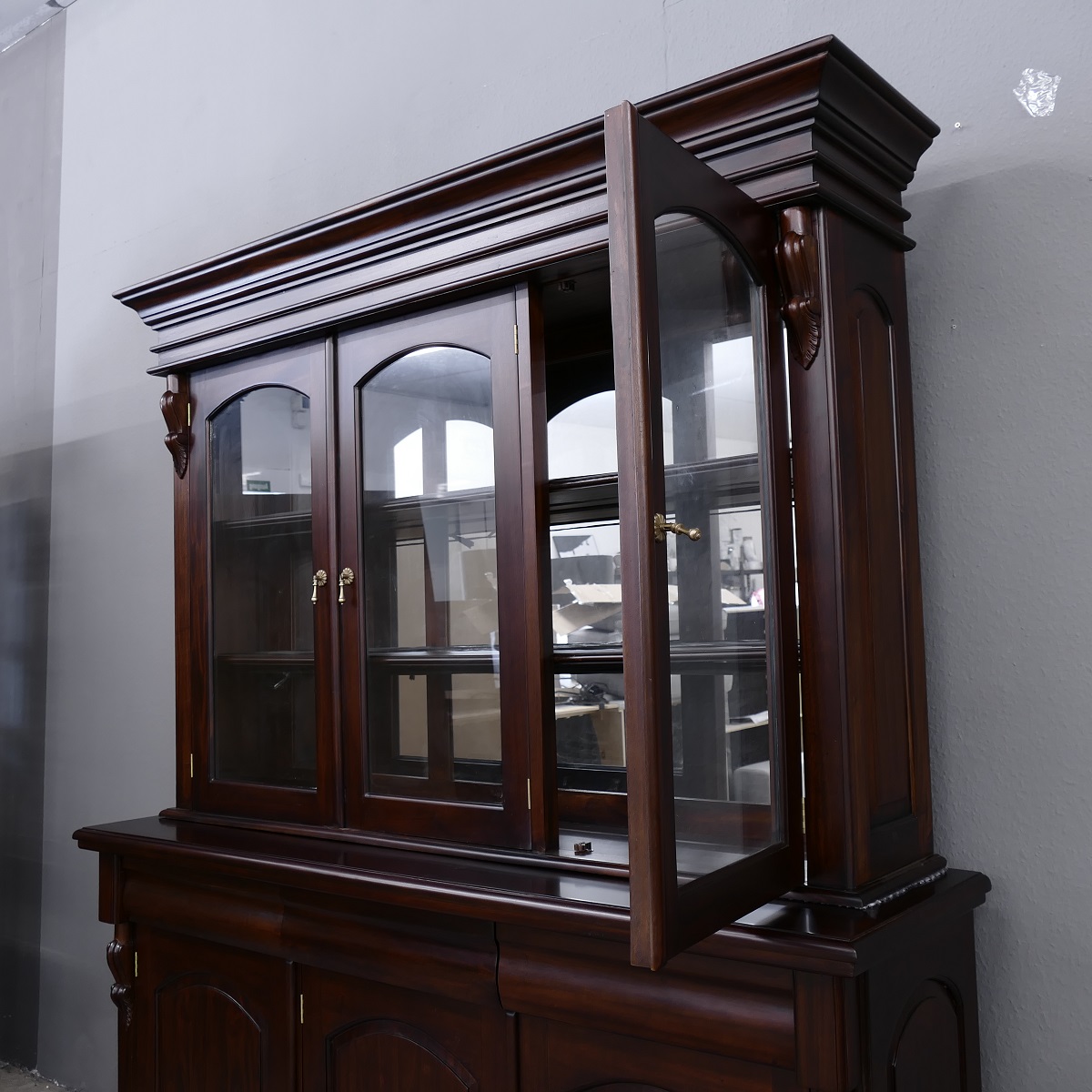 Buffet Schrank Mahagoni massiv Victorianischer Stil
