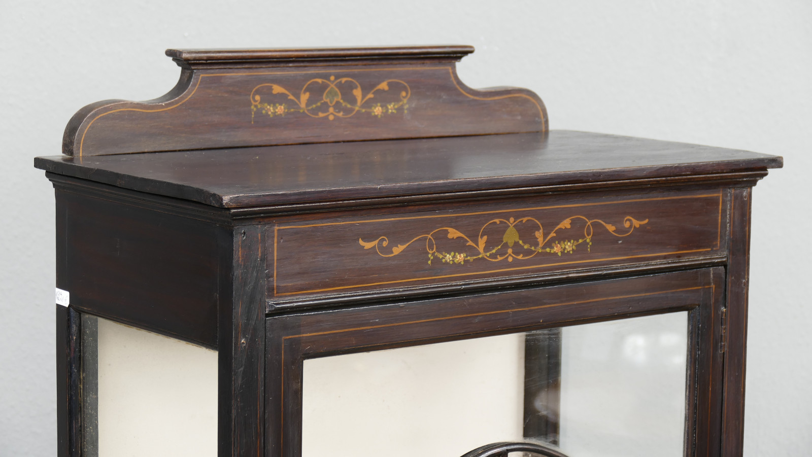 Englische Vitrine Windsor Schrank Vitrinenschrank Mahagoni Antik um 1890