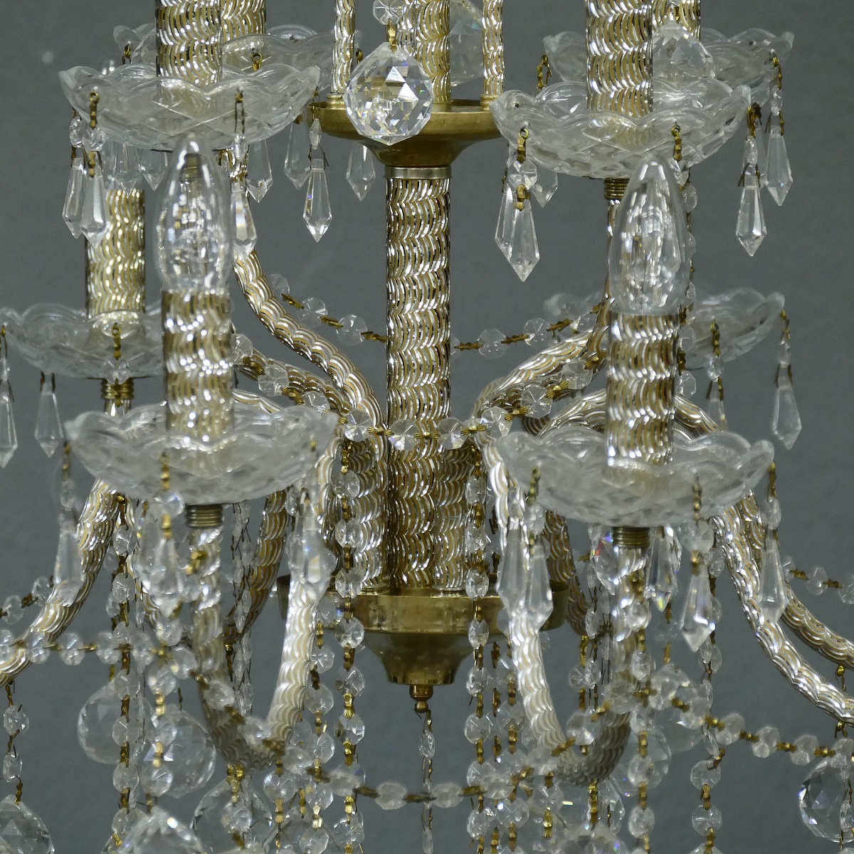 Ausstellungsstück Leuchte Deckenlampe Kronleuchter Lüster Durchm. 70, Höhe 55 cm
