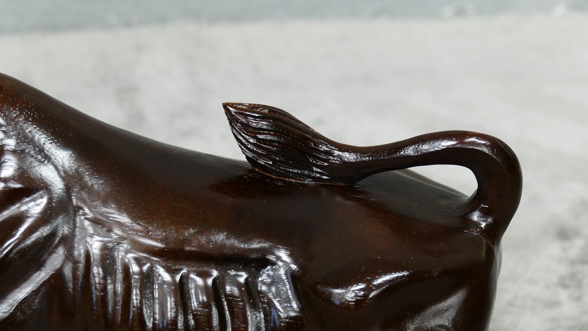 Kunsthandwerk Bull Bulle Stier Figur DEKOFIGUR Mahagoni Handarbeit 