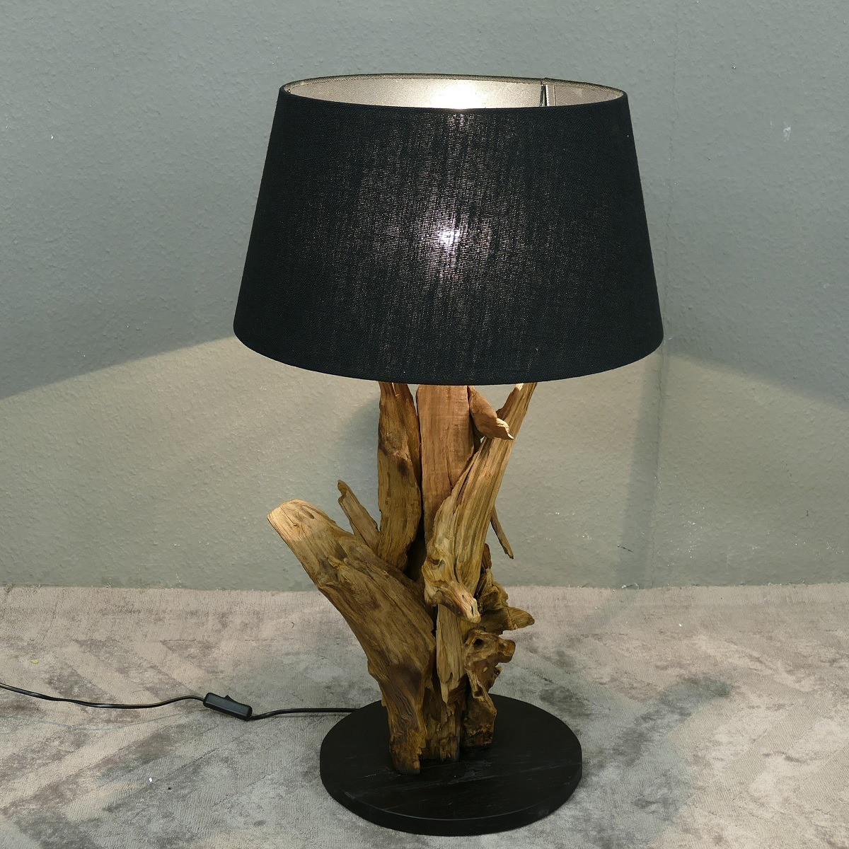 Stylishe Lampe Leuchte Tischleuchte Tischlampe Höhe 78 cm Schirm schwarz