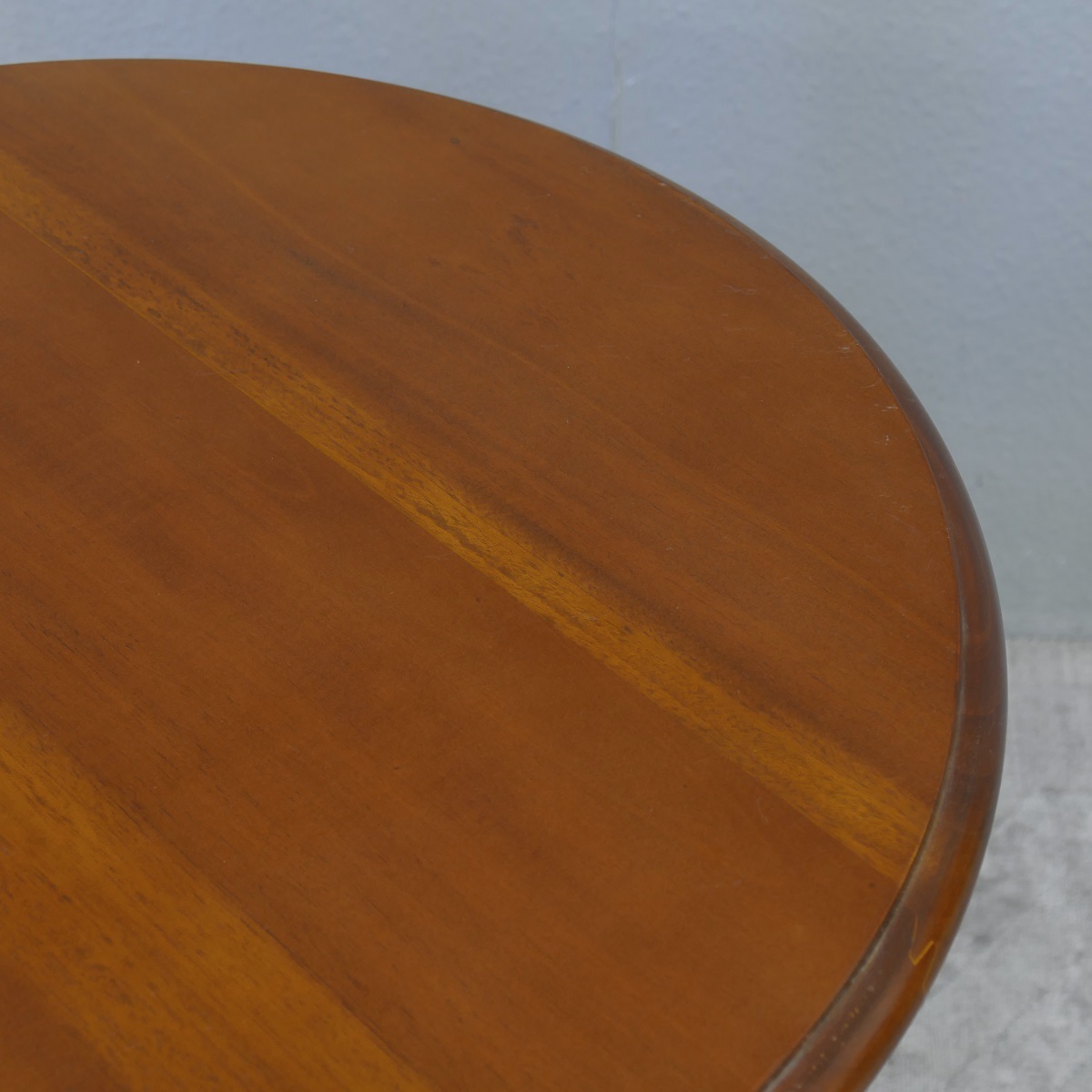 Tisch Teetisch Beistelltisch Wine Table Mahagoni Farbe Holz hellbraun Walnuss