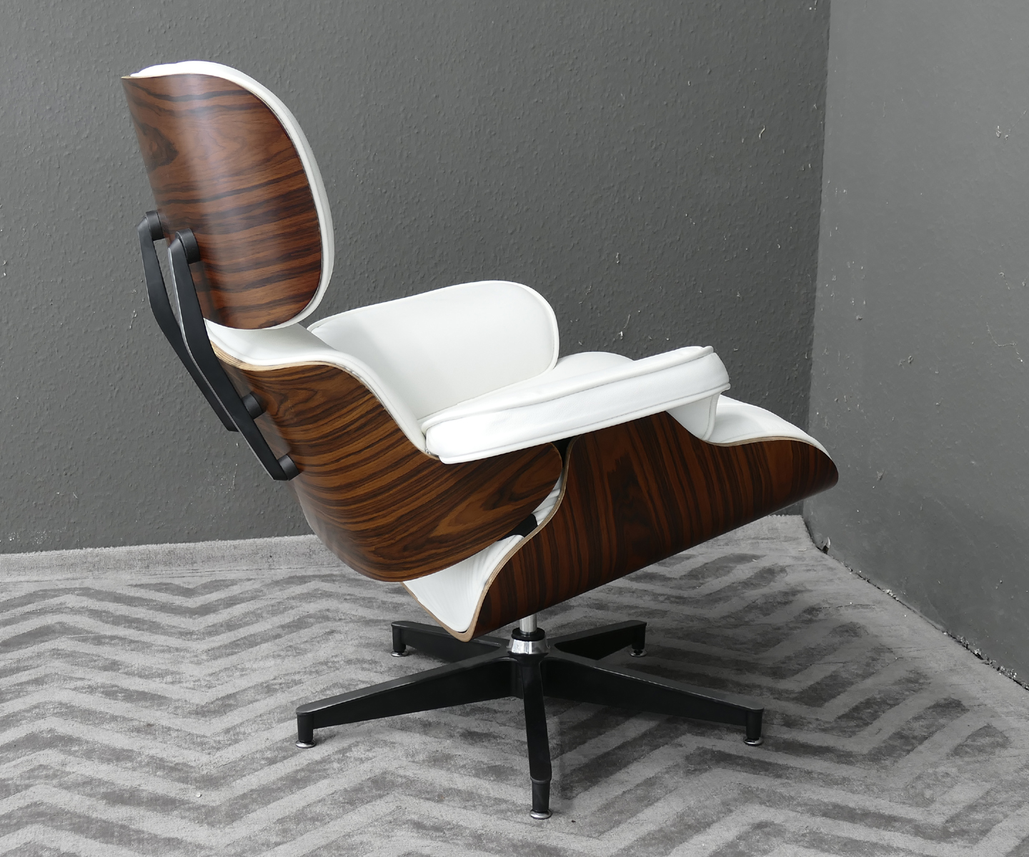 Relax Sessel mit Fußteil Ottoman Design Klassiker Leder 
