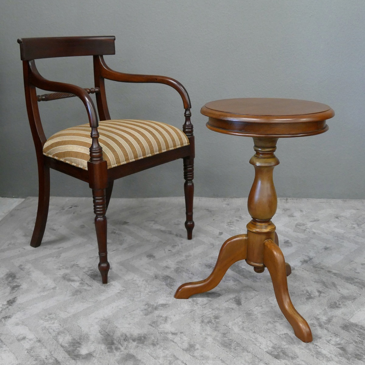 Tisch Teetisch Beistelltisch Wine Table Mahagoni lightbrown