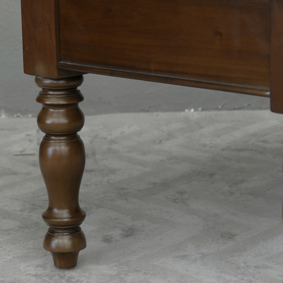 Tisch Couchtisch Mahagoni Kolonialstil Farbe brown Walnuss