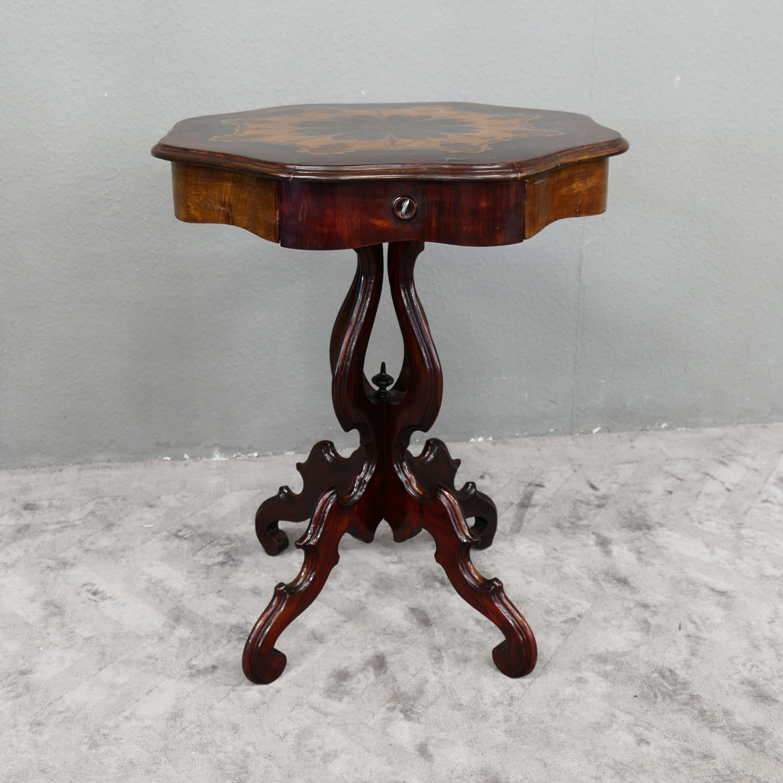 Tisch Teetisch Beistelltisch Winetable Mahagoni Intarsien Antik um 1890