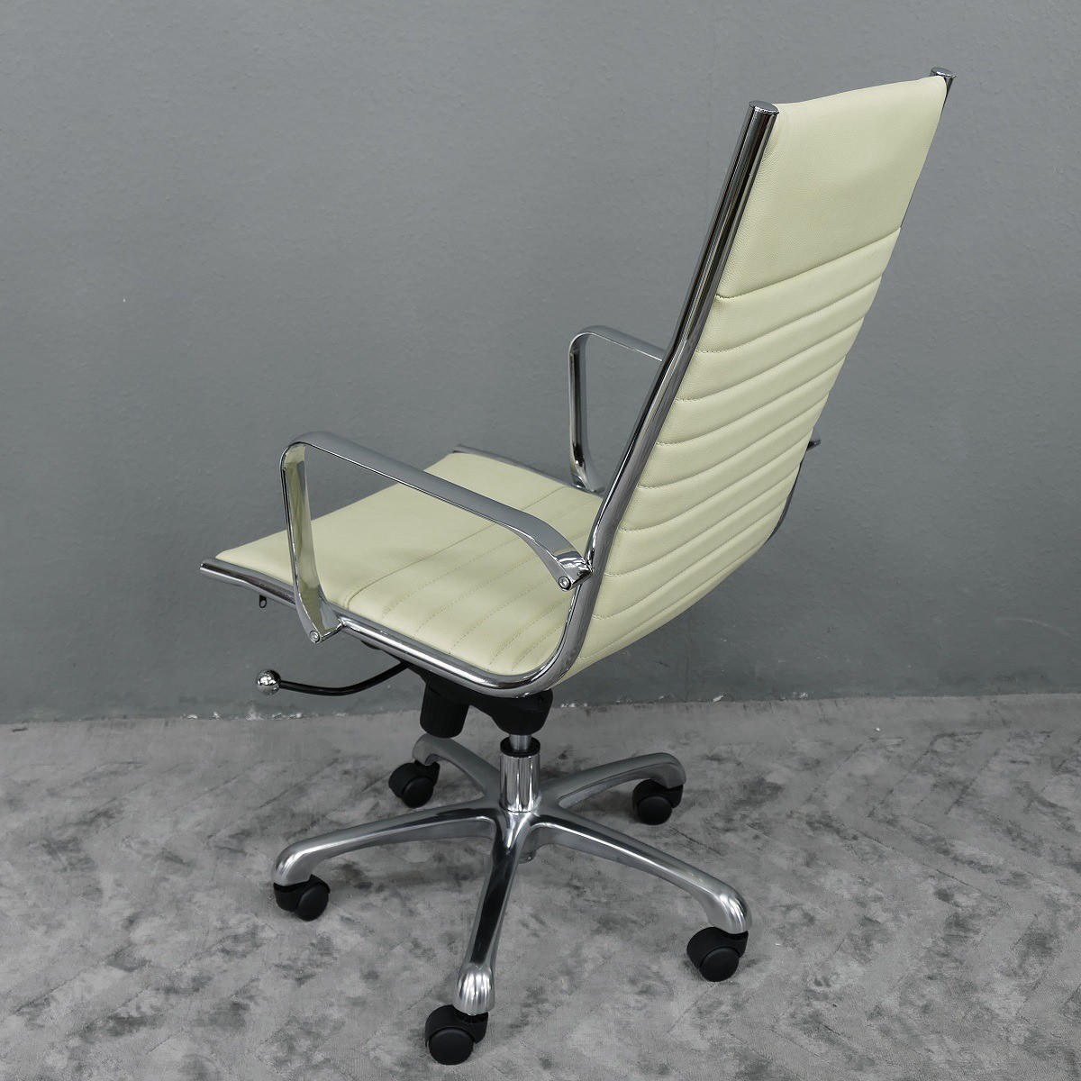 Büro Bürostuhl Schreibtischstuhl Schreibtischsessel Chefsessel Farbe L13 beige 