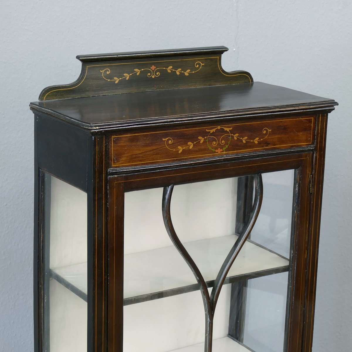Englische Vitrine Schrank Vitrinenschrank Mahagoni Antik um 1890