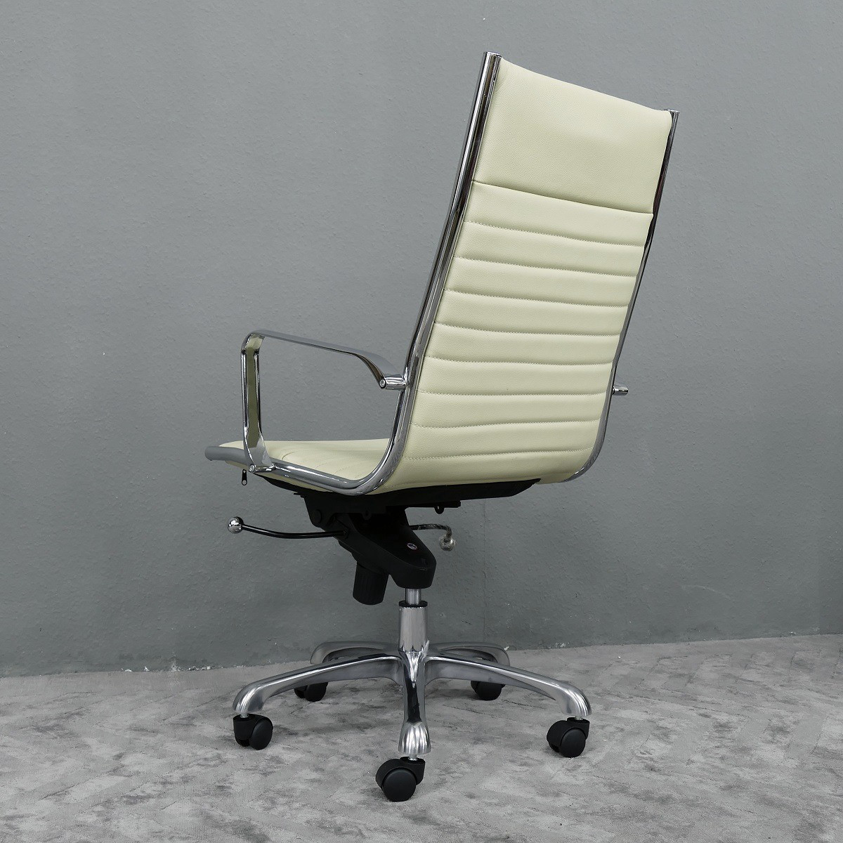 Büro Bürostuhl Schreibtischstuhl Schreibtischsessel Chefsessel Farbe L13 beige 