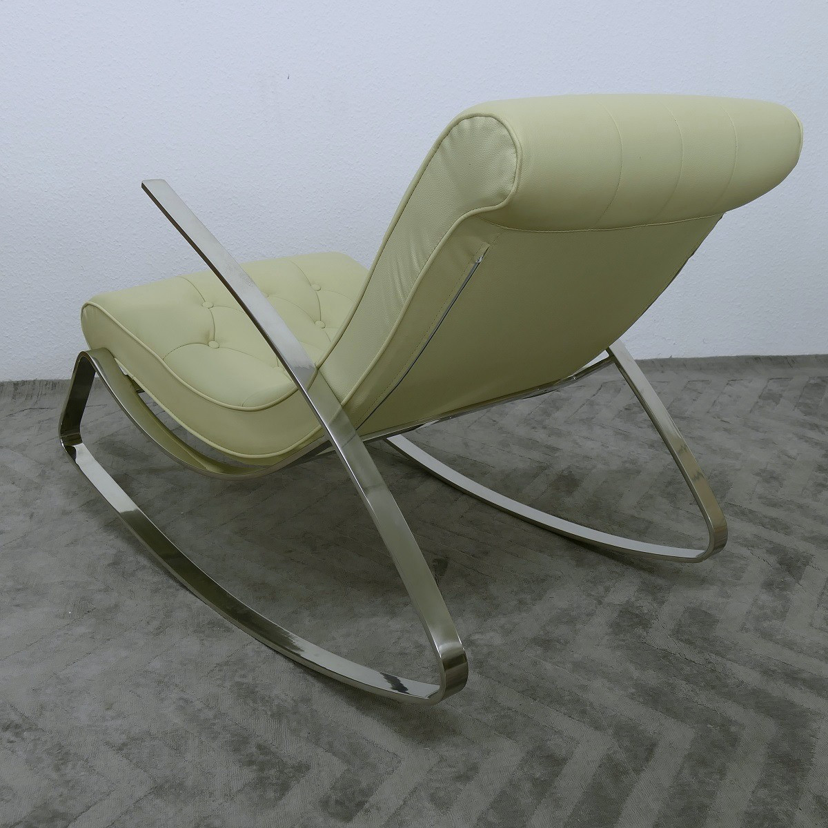 Schaukelstuhl Lounge Liege Sofa Design Klassiker Couch Farbe: Cream