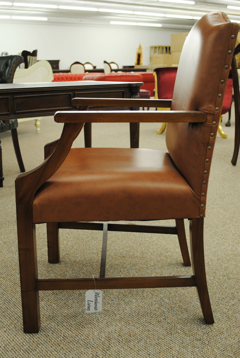 Wunderschöner Sessel mit Armlehne, Mahagoni, Leder brown