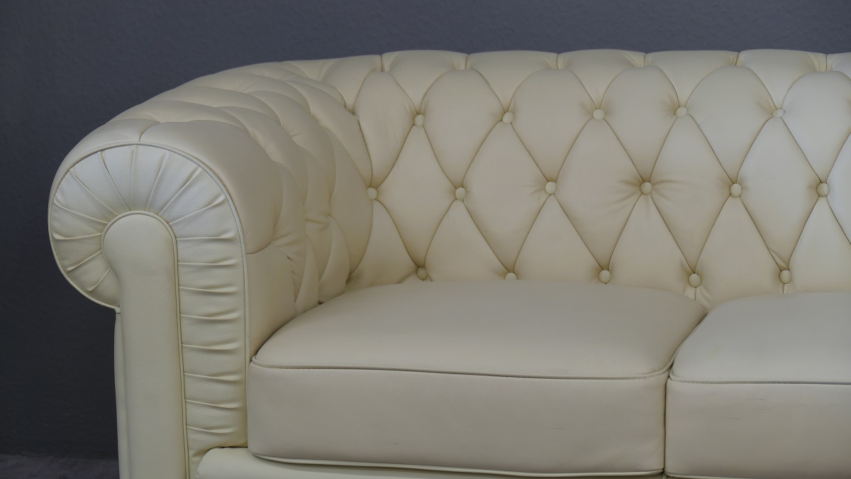 Sessel Sofa Couch Chesterfield 3-Sitzer Farbe beige Modell YS-2008