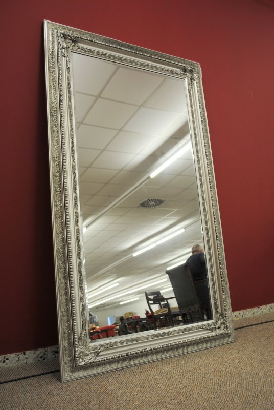 Grosser Spiegel Wandspiegel Farbe Shiny Silber mit Facettenschliff 120 x 200 cm