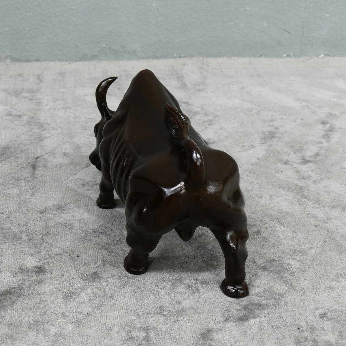 Kunsthandwerk Bull Bulle Stier Figur DEKOFIGUR Mahagoni Handarbeit 