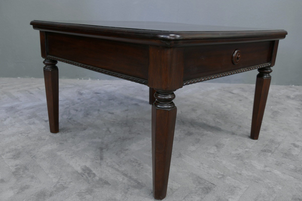 Tisch Couchtisch aus der Serie Vanessa Mahagoni Premium Qualität