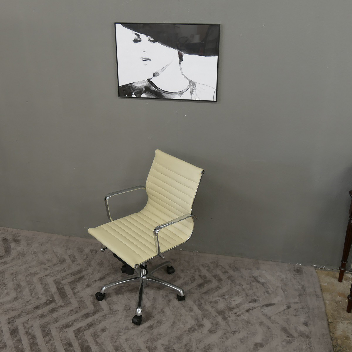 Büro Bürostuhl Schreibtischstuhl Schreibtischsessel Chefsessel Farbe beige