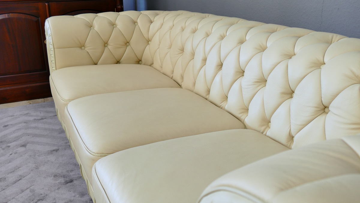 Sessel Sofa Couch Chesterfield 3-Sitzer Farbe beige Modell YS-2008