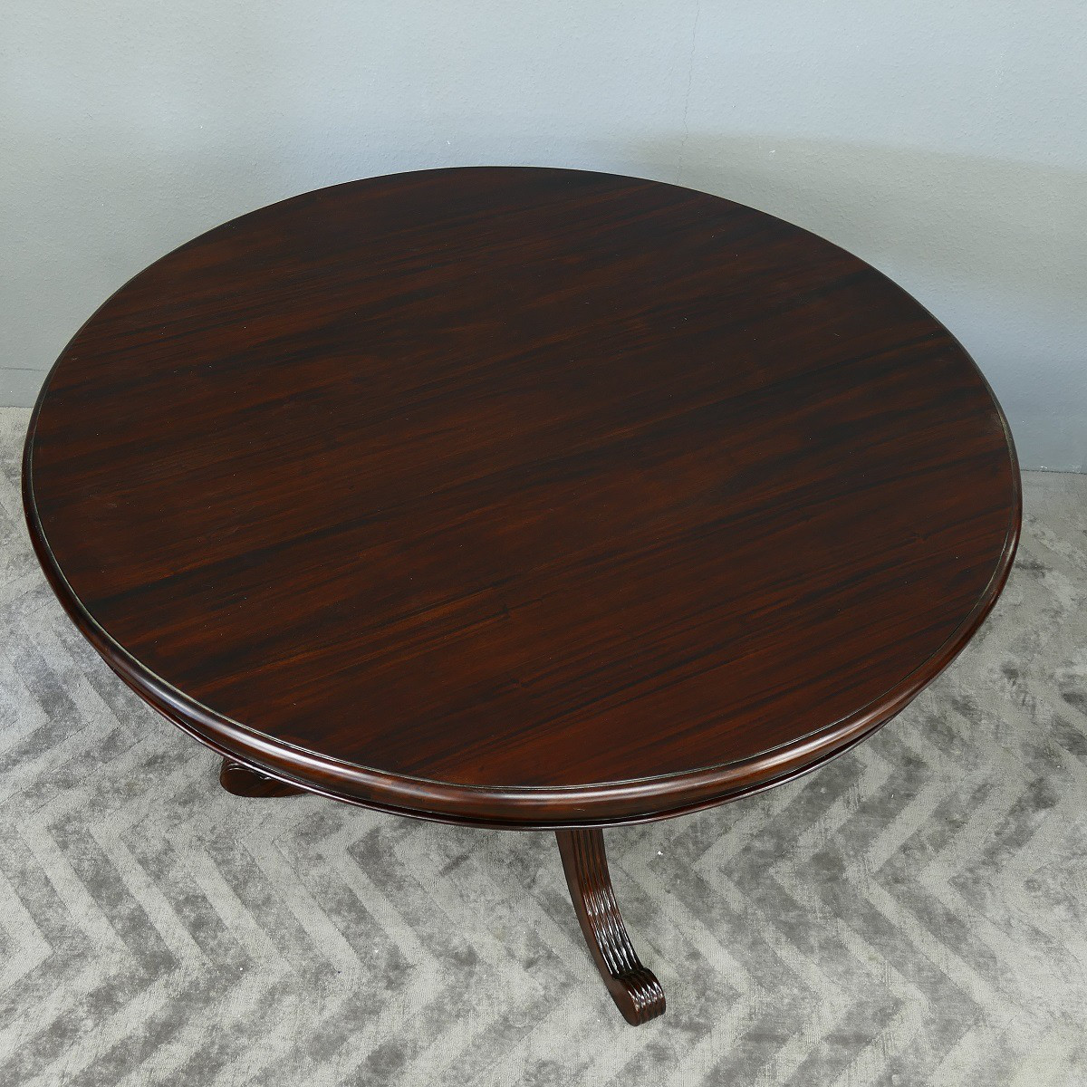 Esstisch Tisch rund massiv Mahagoni premium Qualität 125 cm Durchmesser