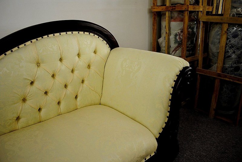Traumhafte Couch Recamiere Ottomane Mahagoni brown Walnuss Premium Qualität