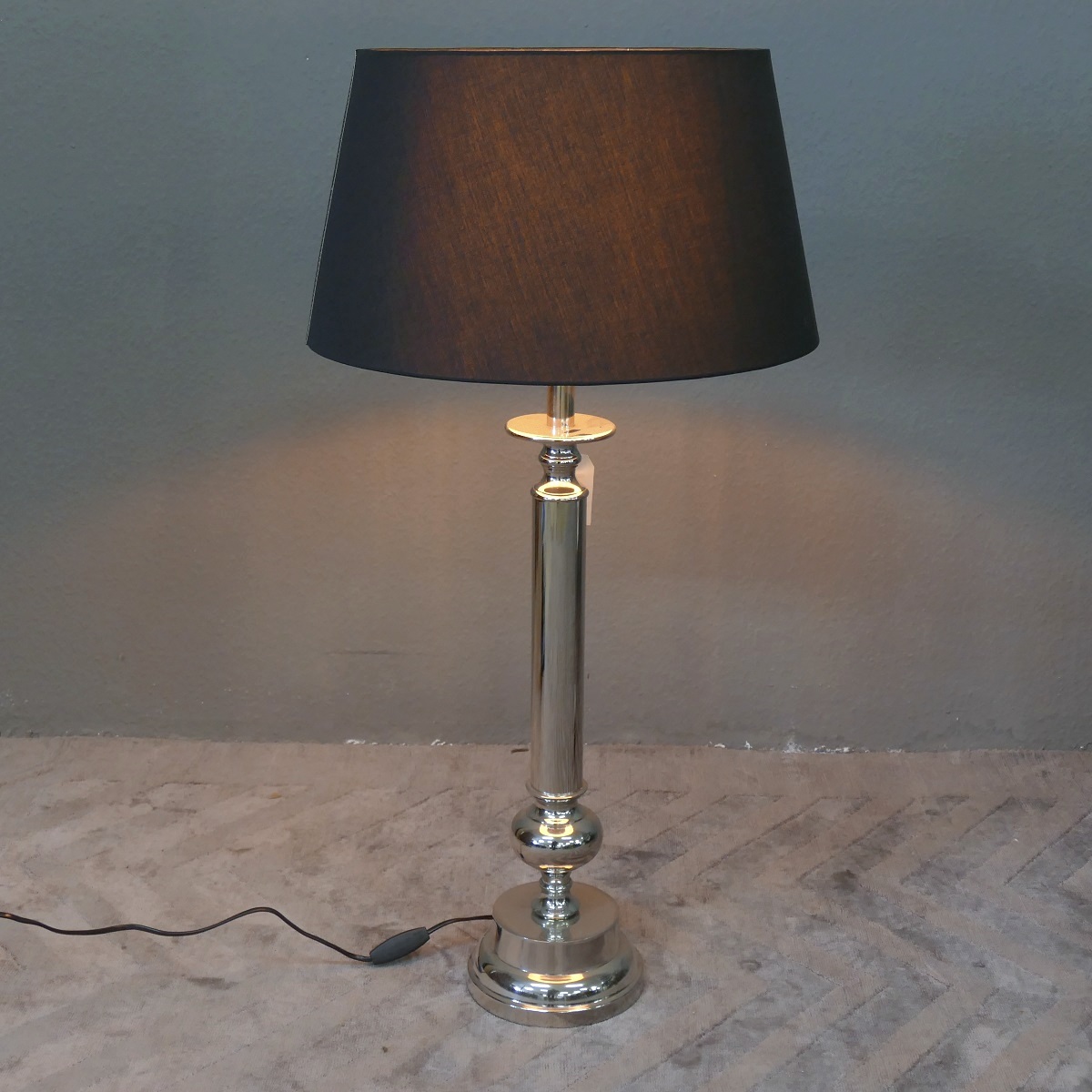 Grosse stylishe Lampe Leuchte Tischleuchte Tischlampe Chrom  Black Höhe 91 cm