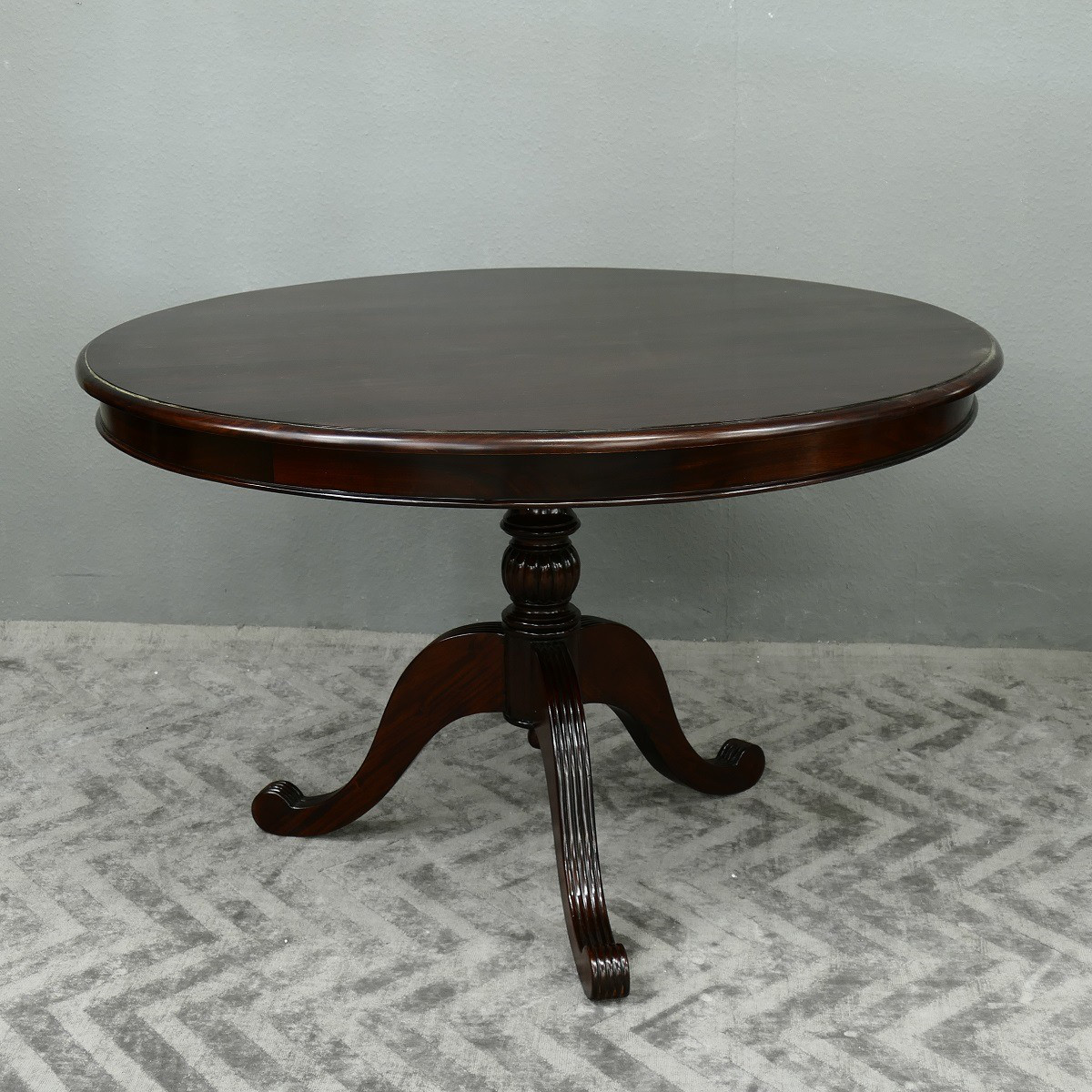 Esstisch Tisch rund massiv Mahagoni premium Qualität 125 cm Durchmesser