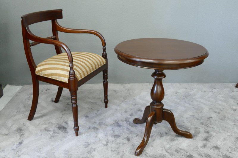 Tisch Teetisch Beistelltisch Wine Table Mahagoni Farbe Holz dunkelbraun Walnuss