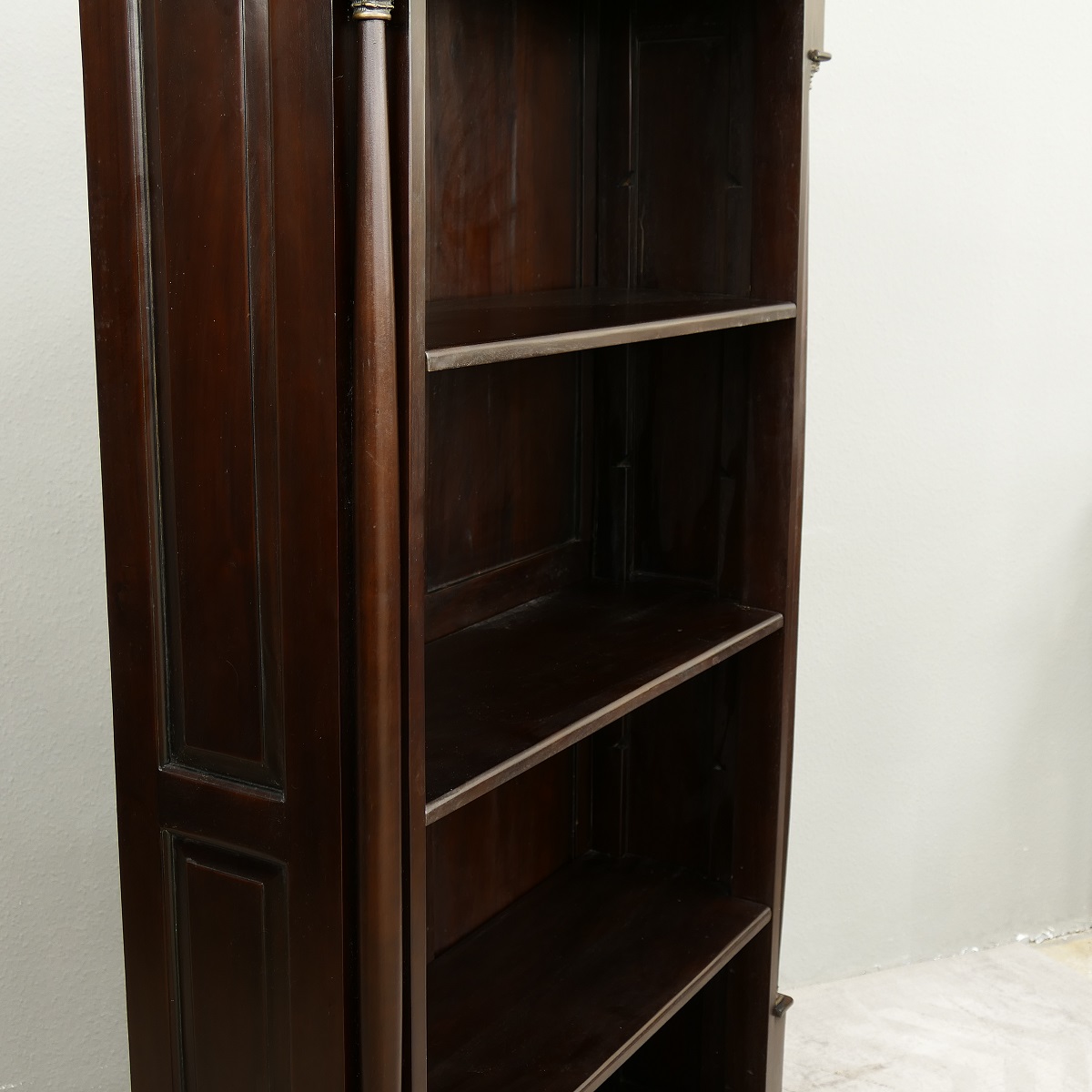 Wunderschönes Buchregal Bücherschrank Bücherregal Regal aus massiv Mahagoni