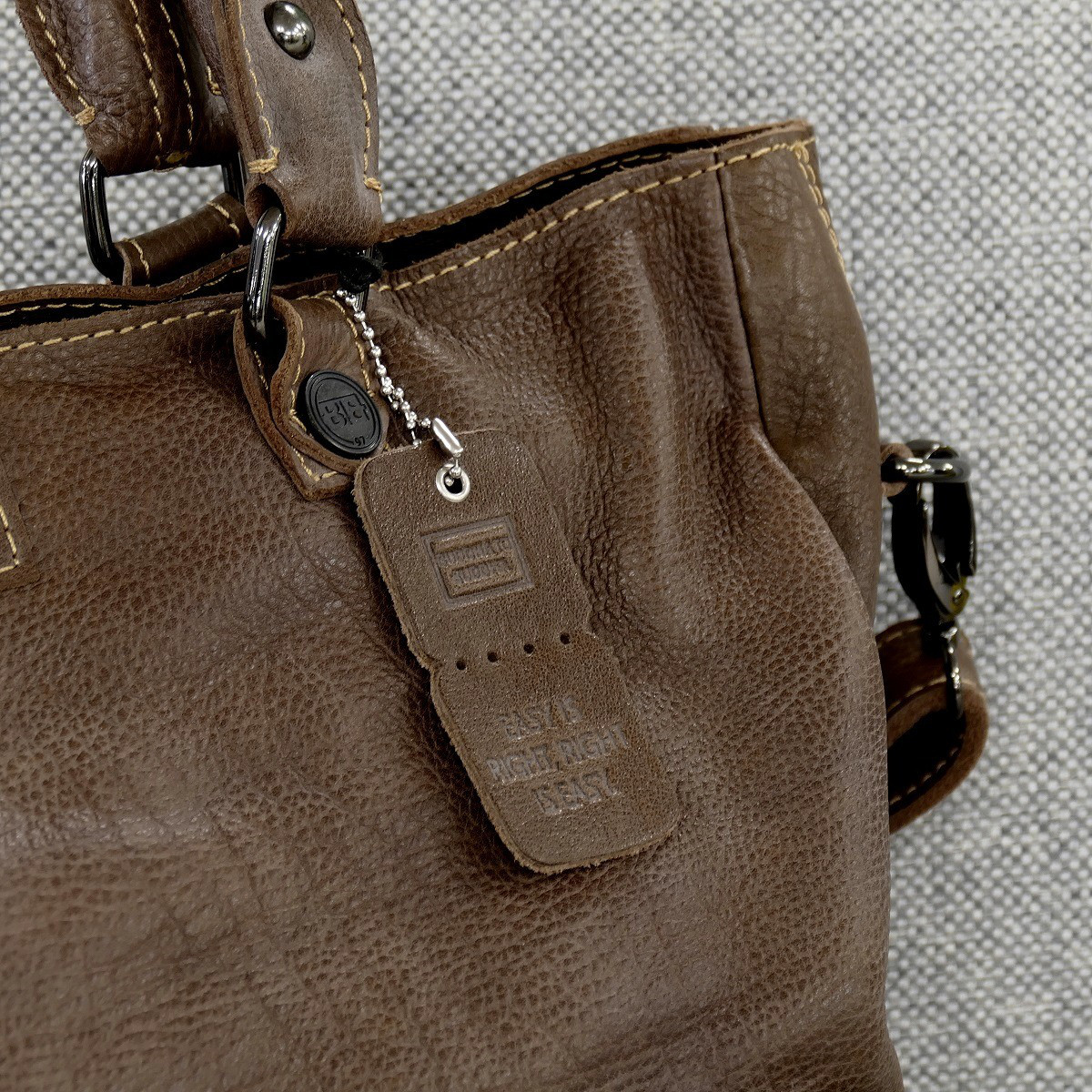 Buddha to Buddha Tasche Shopper Bag Zip Pocket Bag Farbe cognac