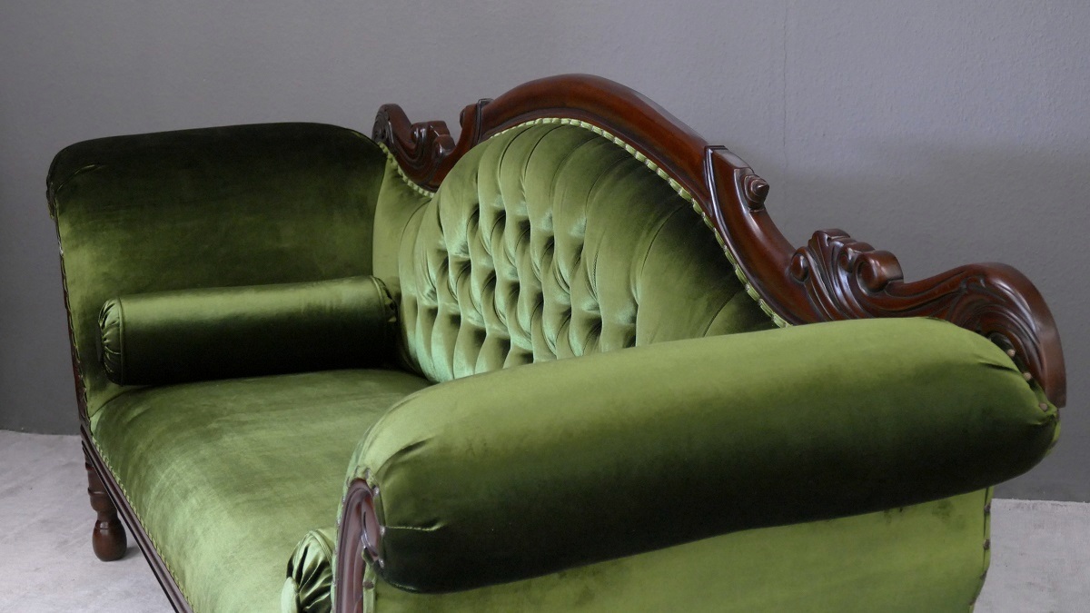 Wunderschöne Recamiere Ottomane Couch Mahagoni