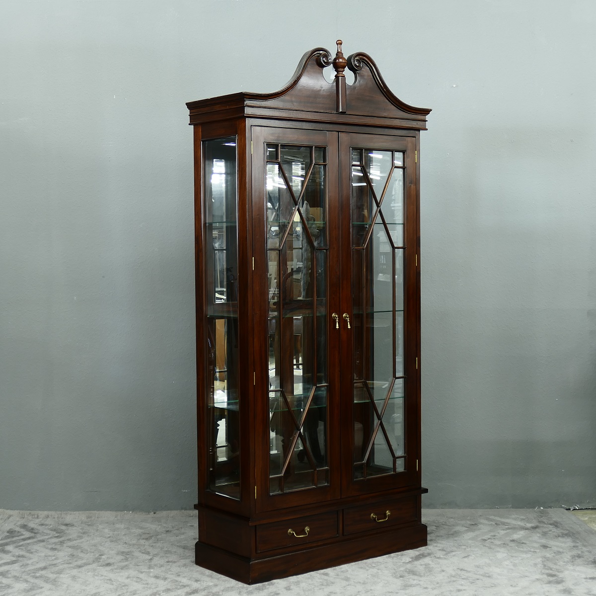 Englischer Vitrine Bücherschrank Oxford Mahagoni Kolonialstil ein Traum