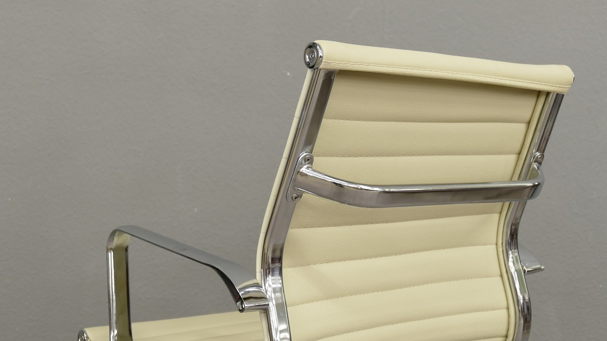 Büro Bürostuhl Schreibtischstuhl Schreibtischsessel Chefsessel Farbe beige