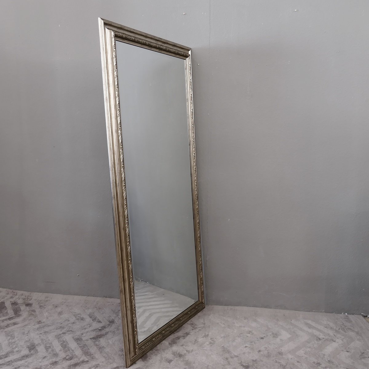 Grosser Spiegel Wandspiegel Farbe Antiksilber mit Facettenschliff 90 x 190 cm