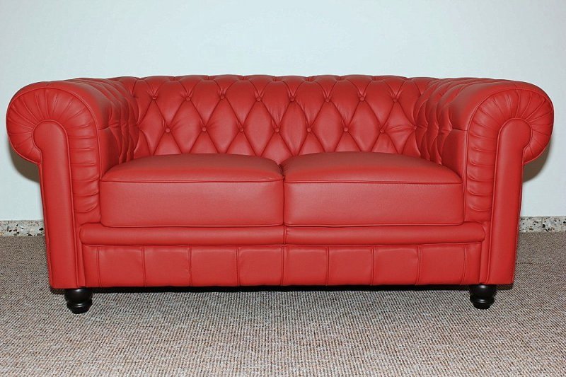 2- Sitzer Modell YS-2008 Sessel Couch Sofa Chesterfield Design Italy Leder rot