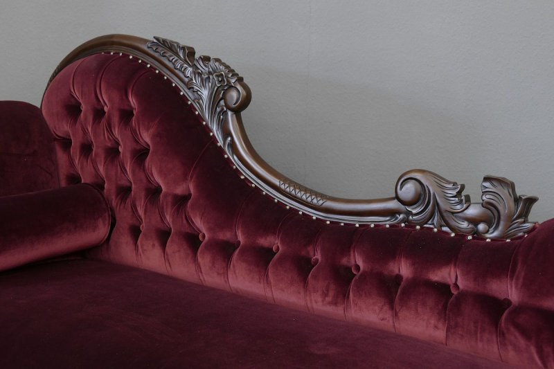 Das Highlight in jedem Raum ist diese Couch Recamiere Ottomane Mahagoni