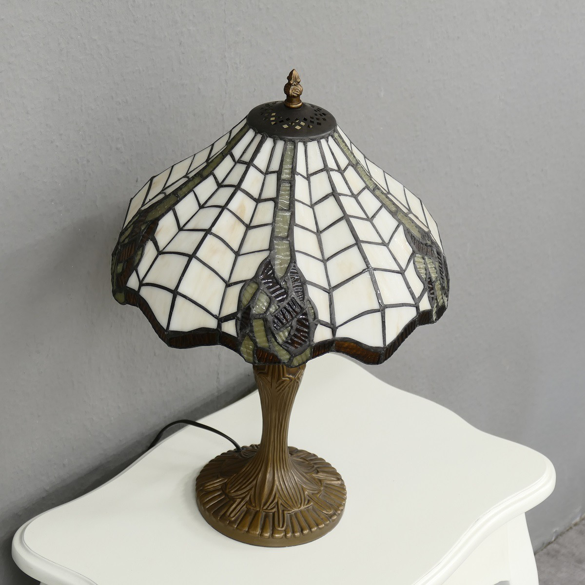 Tiffany Tischlampe Messingfuss ausgefallenes Dekor Leuchte Höhe 45 cm